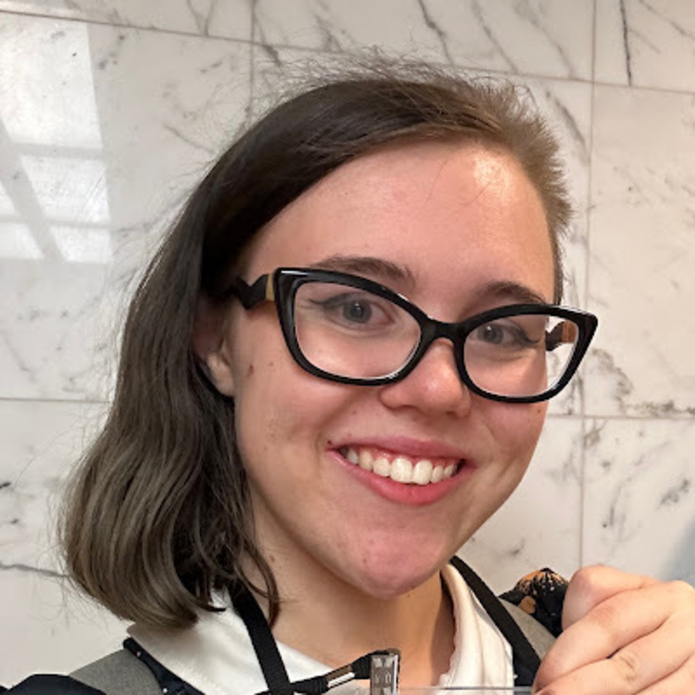 Meet your Posher, Lila